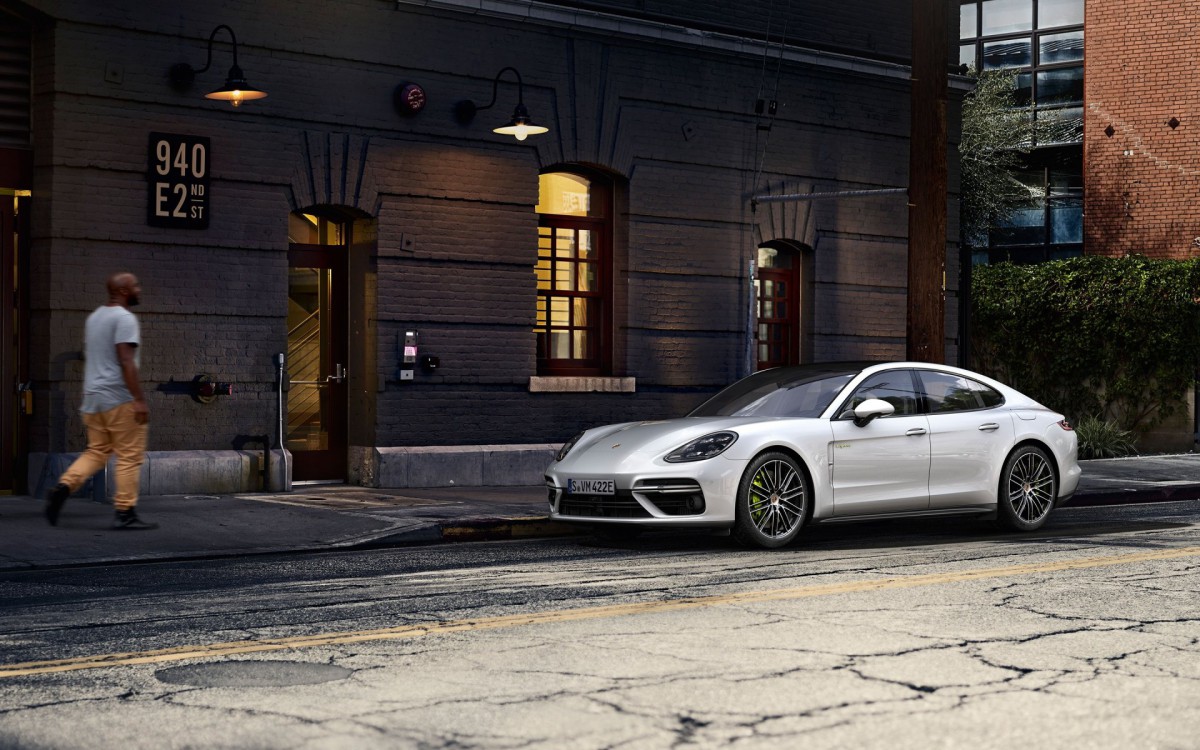 ʱPanamera Turbo S E-HybridͼƬֽ