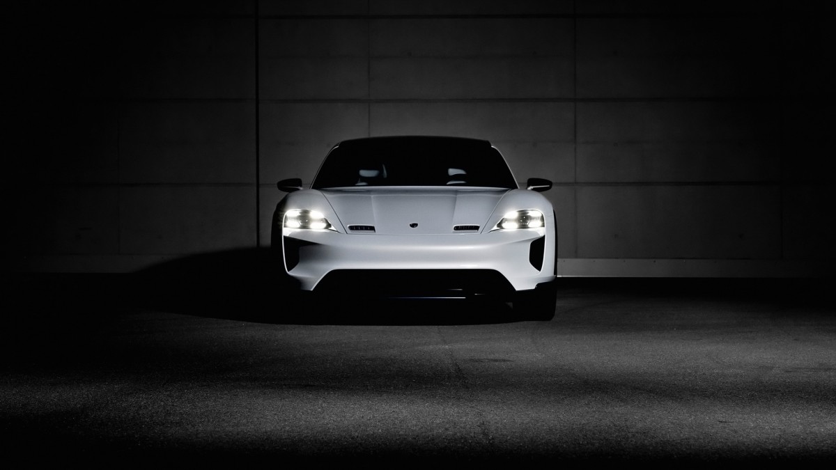 2018Mission E Cross Turismoʱݵ綯ܳ