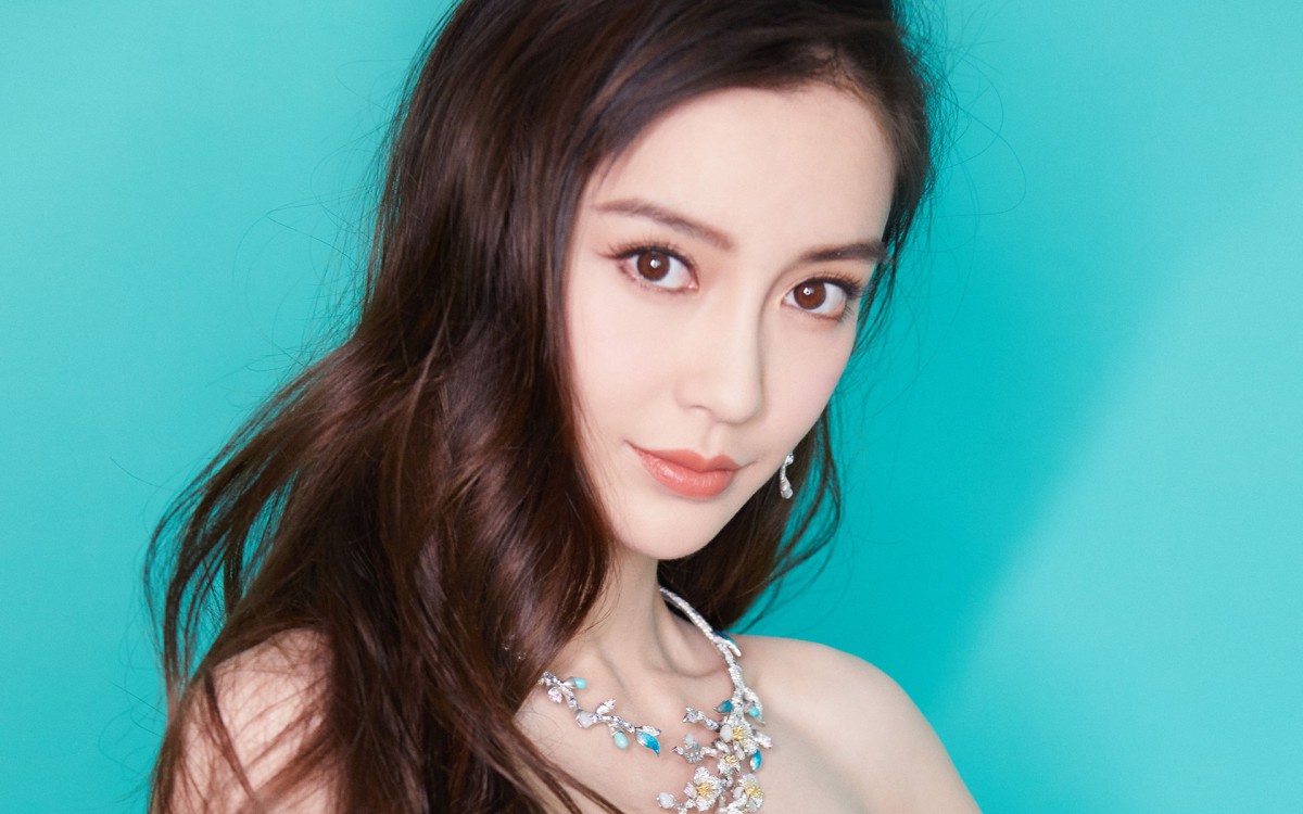 ԸŮangelababyֽ