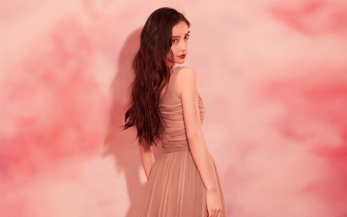 angelababyԸдͼƬ
