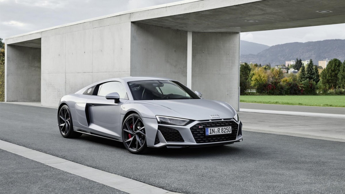 2020µR8 V10ֽܳ