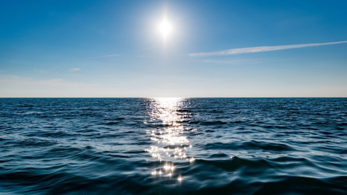 ������ɫ����գ����⣬��ƽ��ͼƬ