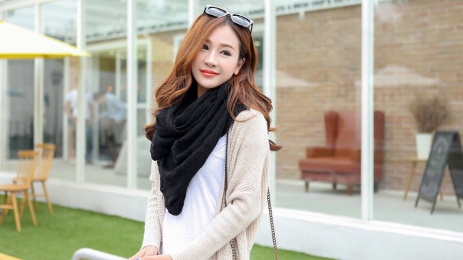 �й���ʱ�У�Χ������Ů΢Ц��ģ��ͼƬ