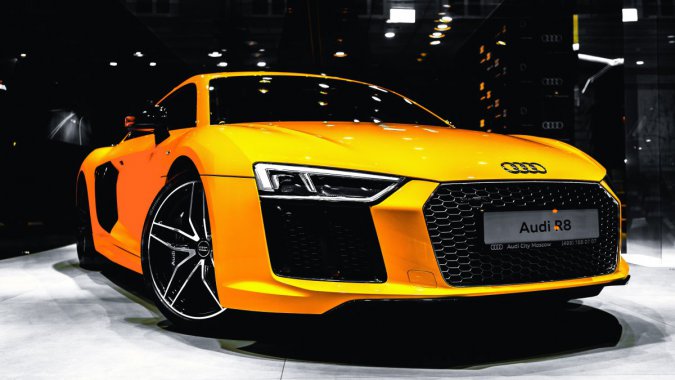 ��ɫ�µ�R8�ܳ�ͼƬ