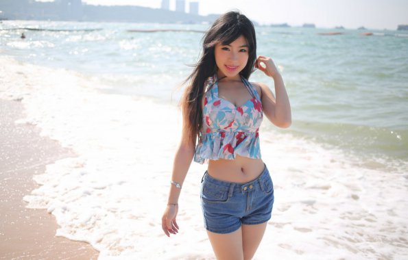 ѩverna ߳Ůģ ţж̿ 4KͼƬ