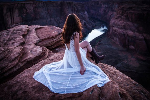 ���� Ͽ�� ��ɫȹ�� ��Ů4KͼƬ