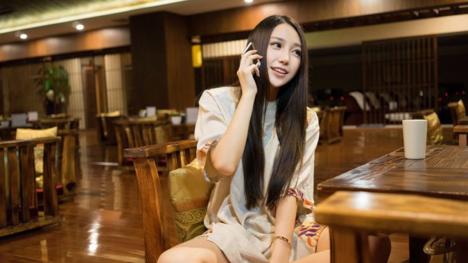 Lynn ӵ绰ɰŮ4kͼƬ