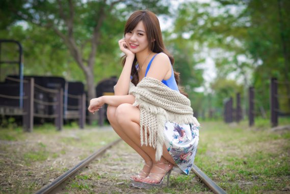 ����Ů��΢Ц ��Ů�羰4KͼƬ