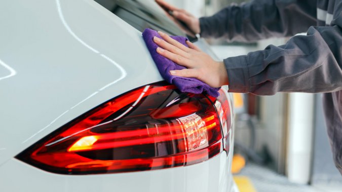 4S�����������ݷ��񣬺�ɫβ�ƣ���дͼƬ