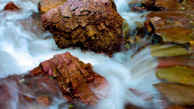 ���֣���ʪ����ɫ����ʯ��Ϫ��ͼƬ