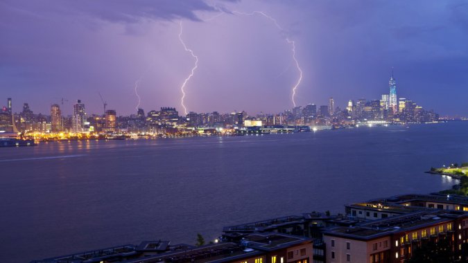 ŦԼ����ƽ�ߣ�ҹ��������������ͼƬ