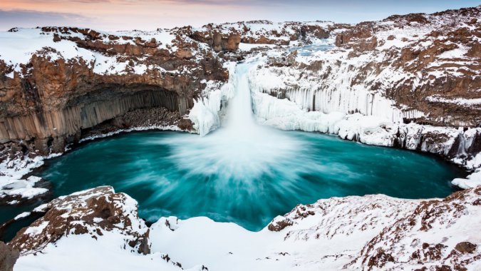 ����Aldeyjarfoss�ٲ�����ѩ��ͼƬ