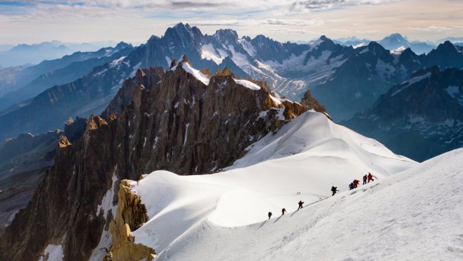 ѩɽ߷壬ɽӣ4K羰ͼƬ