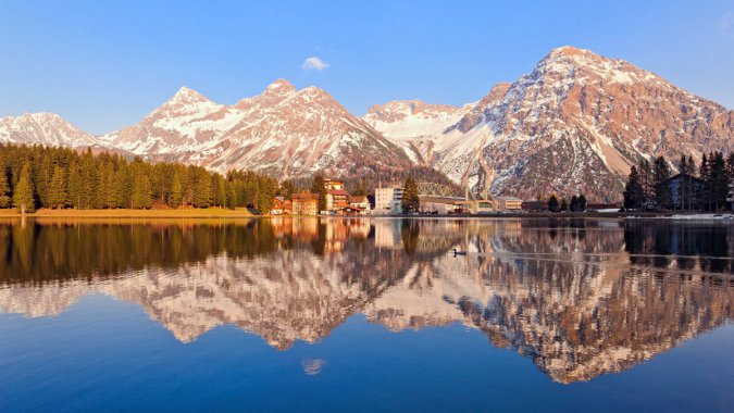 ������˹ɽ��ѩɽ������С�򣬺�������ͼƬ