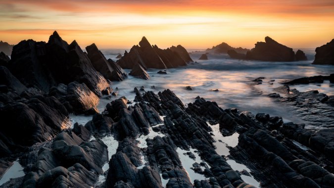 �����еĺ�����ʯ�羰ͼƬ