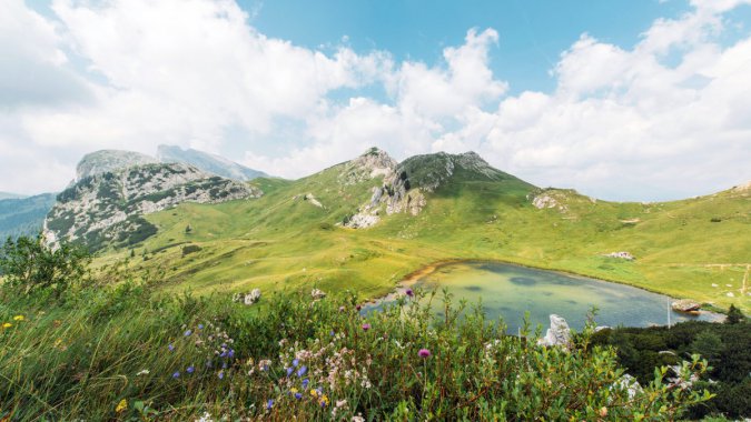 ��ɽ����ɫ���ݵأ�ˮ��ͼƬ