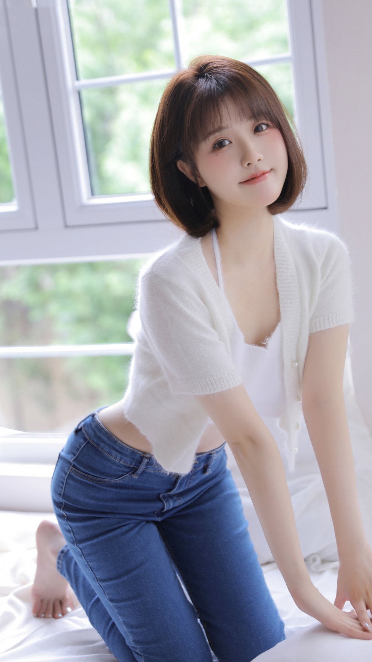 Ӽ ̷ ɫë ɫţп Ů 4kֻֽͼƬ
