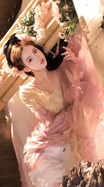 Ψ ˮ Ů ŷ ɫ 4kֻֽͼͼƬ