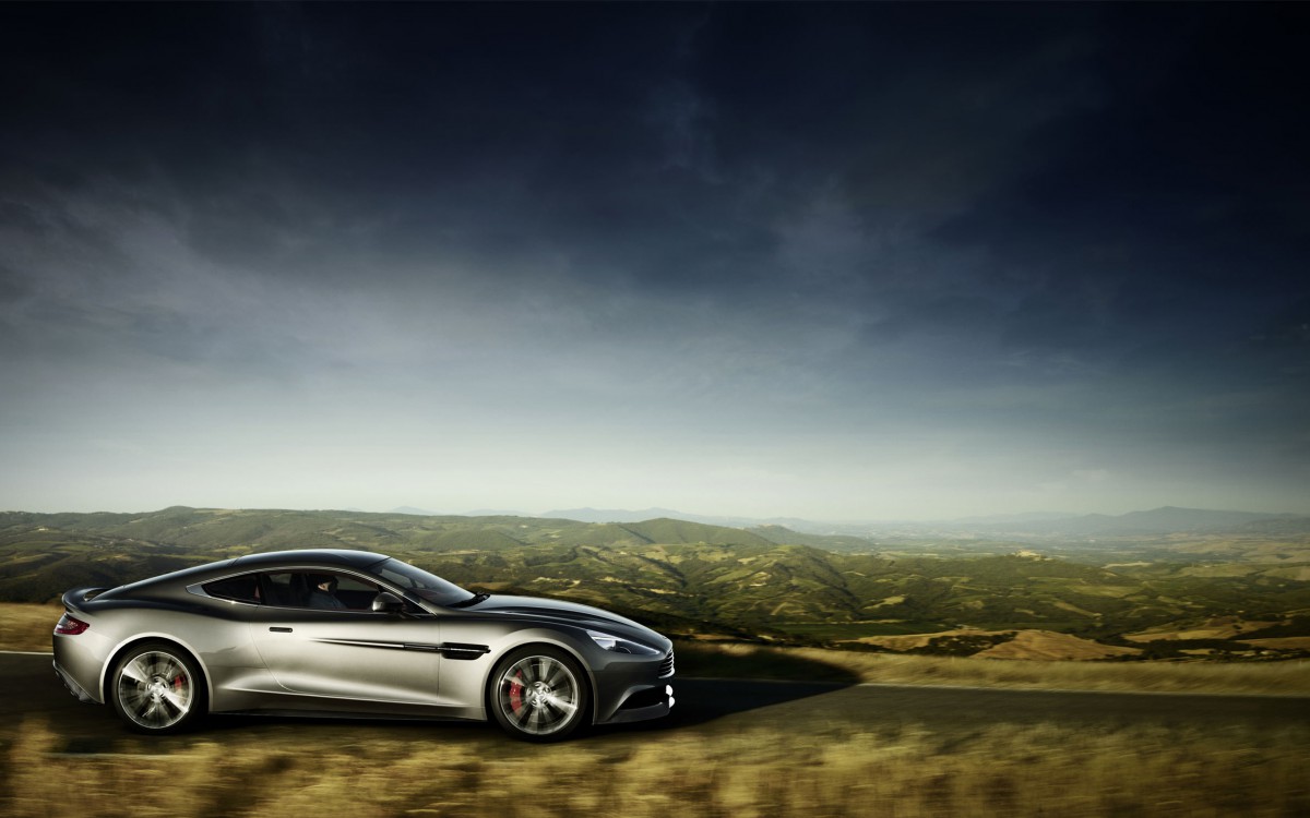 2013˹١AM 310 Vanquishܳ()