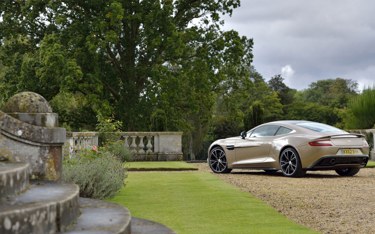 2013˹١AM 310 Vanquishܳ()