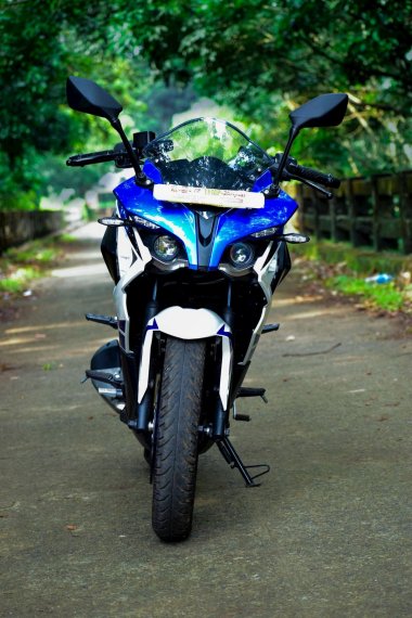 BAJAJ PULSAR RS200Ħг ɫ