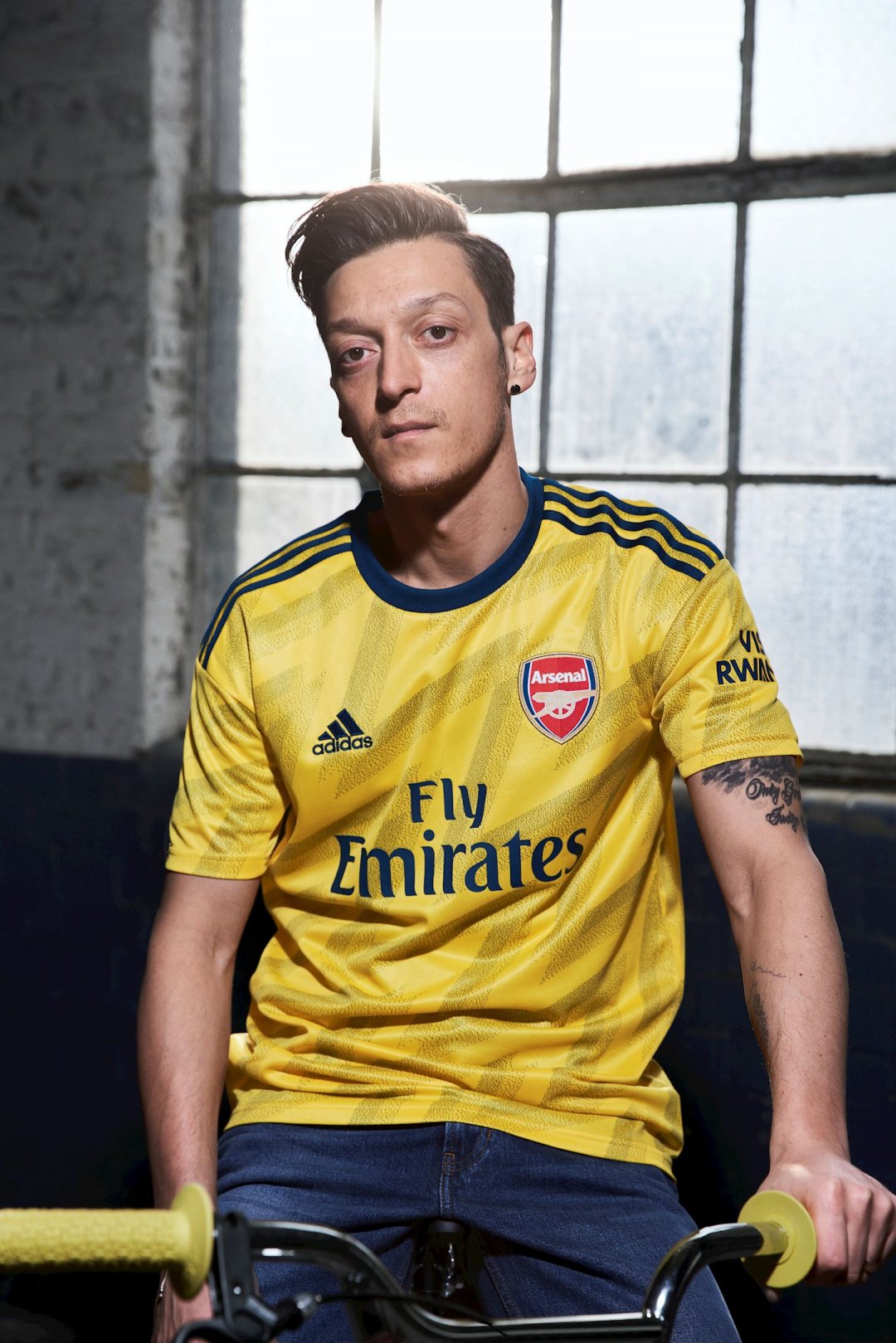 ÷ءMesut ?zilд