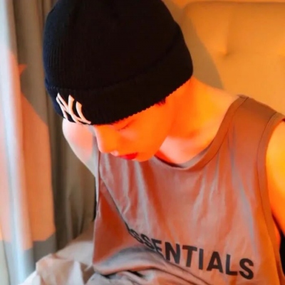 ͷ