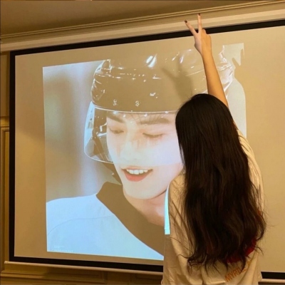 糱ͼͷŮ,ÿŮͼͷ
