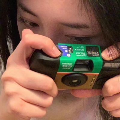ǳ߼ƯŮ΢ͷ