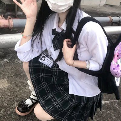 ˸ͷŮ˹¶
