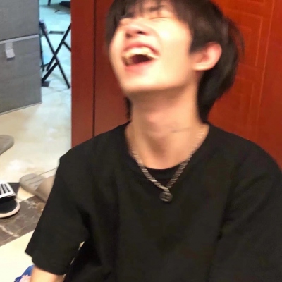 ˧ͷ˧