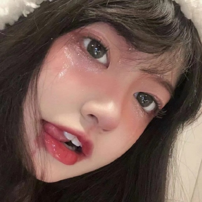 ֵŮͷ