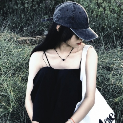 qqͷŮ˸Ƿ