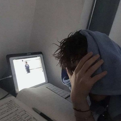 ͷɫ