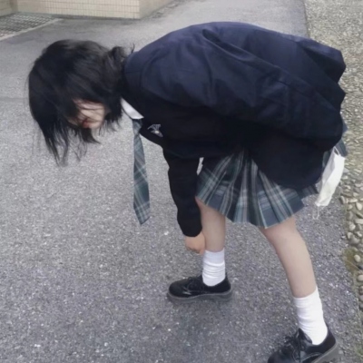 qqŮͷ˸ϵ