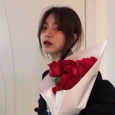 Ʒλ΢ͷŮ