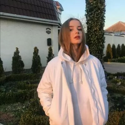 ˸Ůͷ