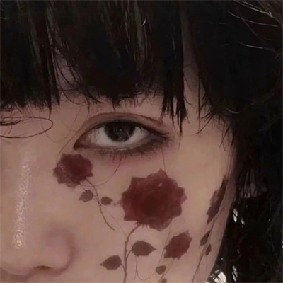䵭ʸͷŮ