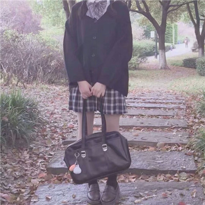 ÿ־ϵŮͷ