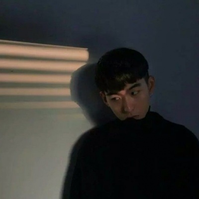 ˸ͷ