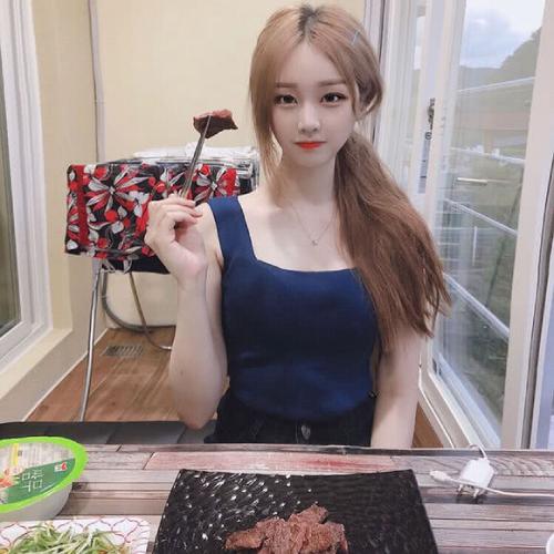 qqŮͷ °棬촽ԴһĨ΢Ц