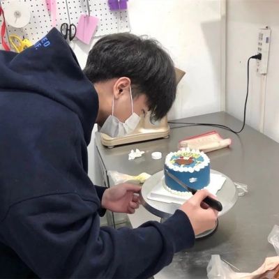 ͷ񣬻˴еø