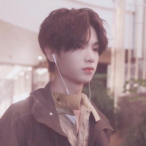 ÿһ˧ͷ񣬶̺޵ռ͸