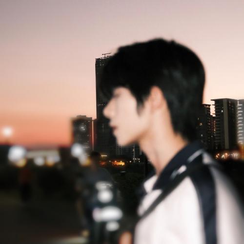 ͼͷУ˸еʺ
