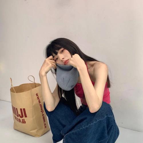 ŮͷͣչʾӶ