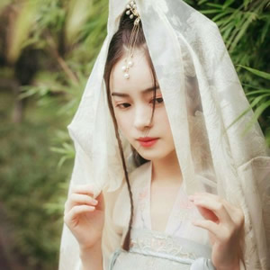 ջŮͷȫС¸壬ɾȻķ񣬳