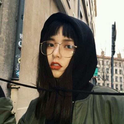 2023߹޲վŮͷ񣬾жصۺƷζ