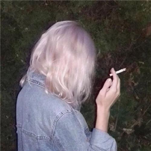 Ůͷ񣬸TAǣŮˣ