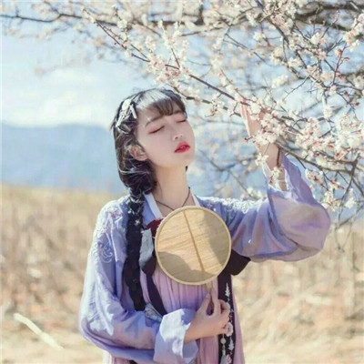 qqͷŮŷΨС£һݴ˼һغ