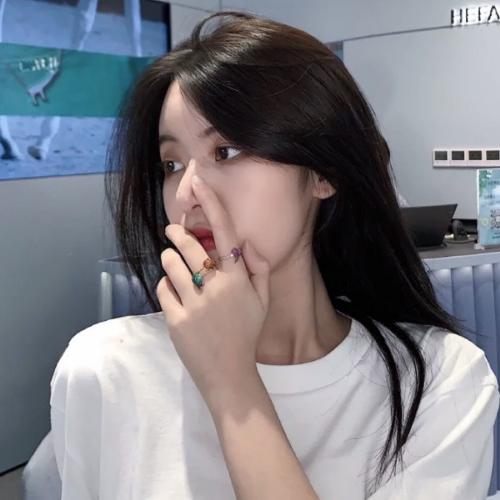 һ˵Ů΢ͷ񣬺ÿŮŮ˴